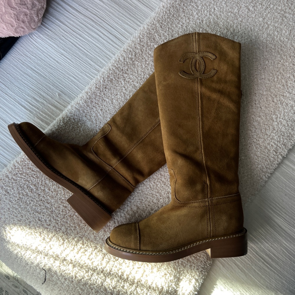 CHANEL Tan Suede Boots - Picture 2 of 6